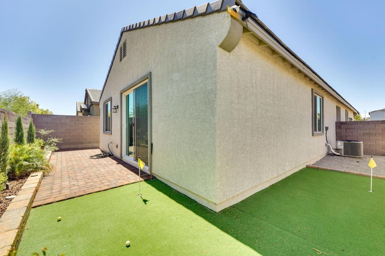 Home With Putting Green About 11 Mi To Las Vegas Strip Exterior photo